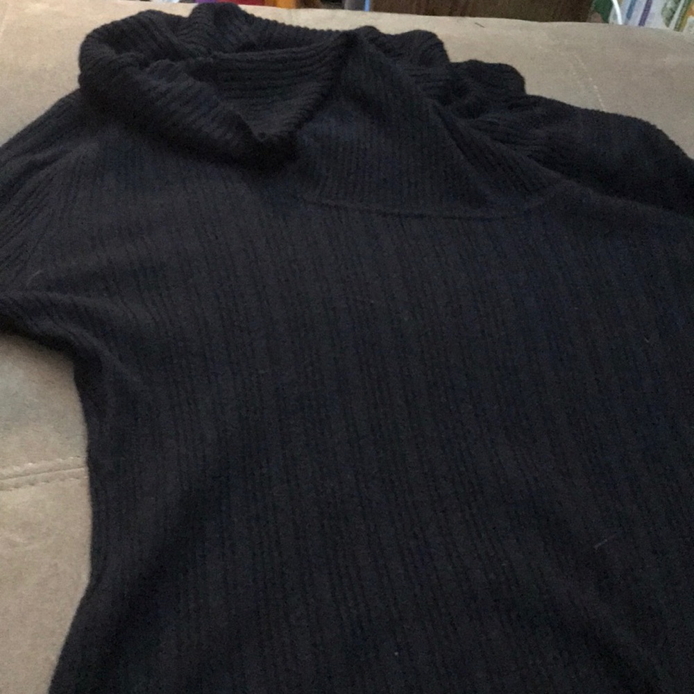 Size large black sweater